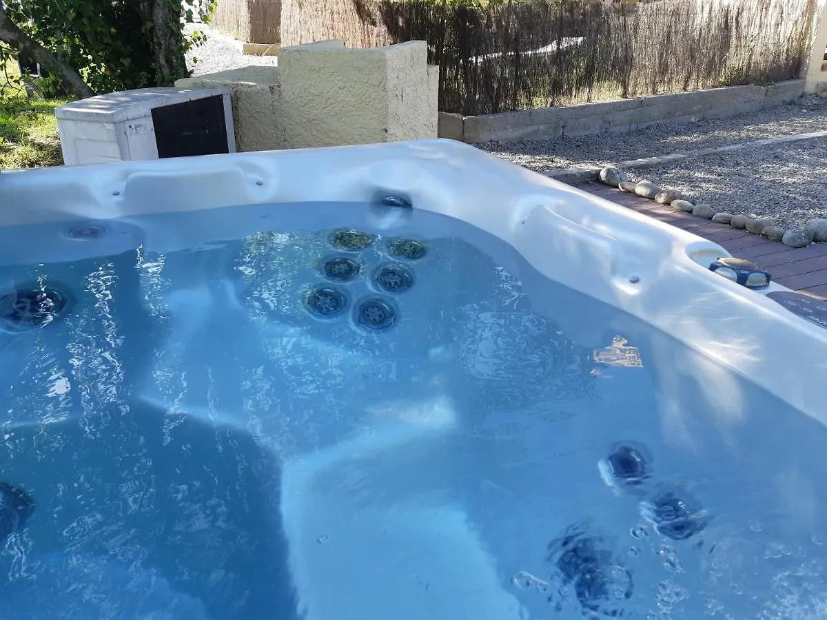 Gite Canoe Piscine Chauffee Et Spa En Ardeche Meridionale Ruoms 0*,