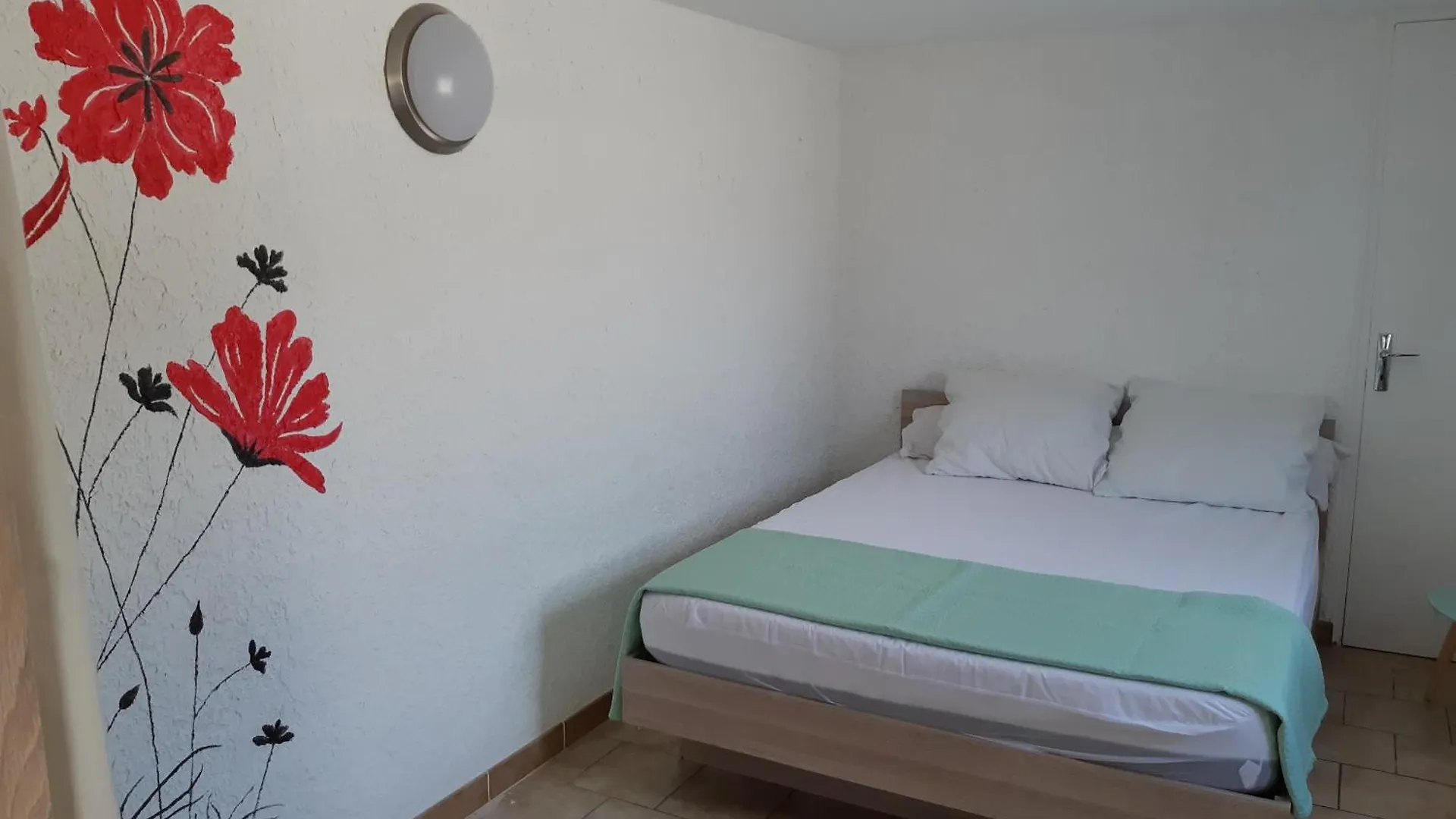 Apartment Gite Canoe Piscine Chauffee Et Spa En Ardeche Meridionale Ruoms